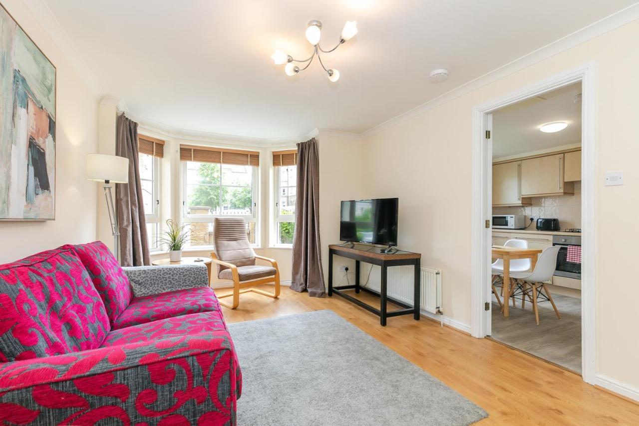 Dicksonfield Quiet Central Family Apartment With Parking Edinburgh Luaran gambar
